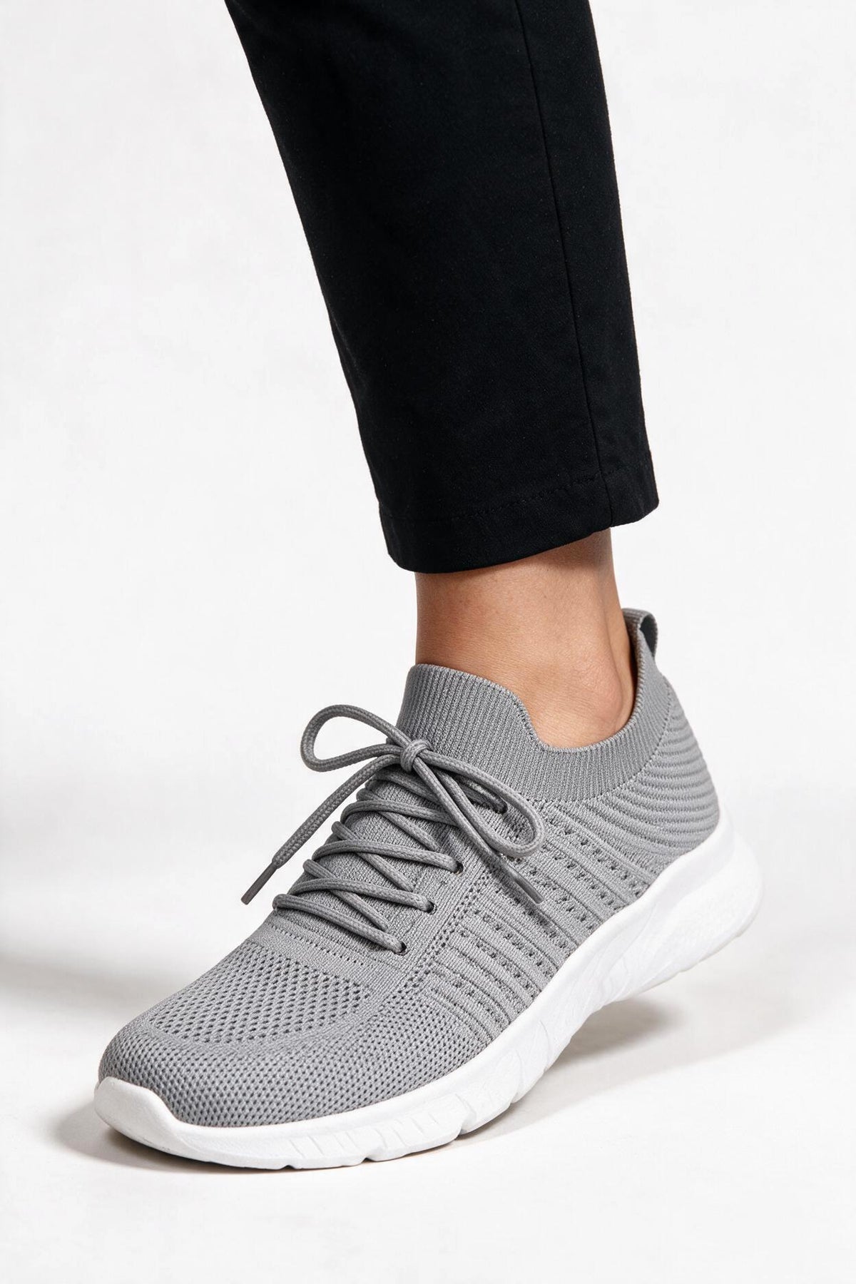 SOLTERI Amandine - Breathable Mesh Trainer