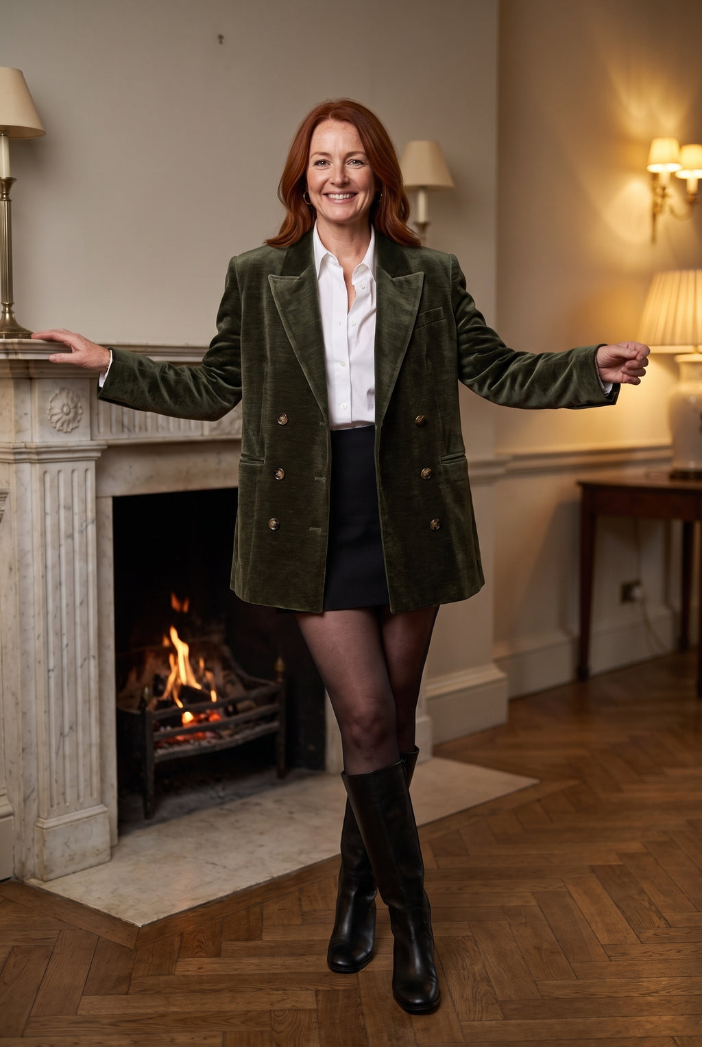 SOLTERI Annika - Oversized Velvet Blazer