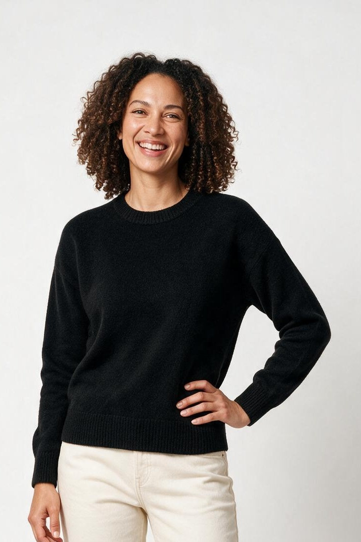 SOLTERI Beatrix - Soft Crew-Neck Sweater