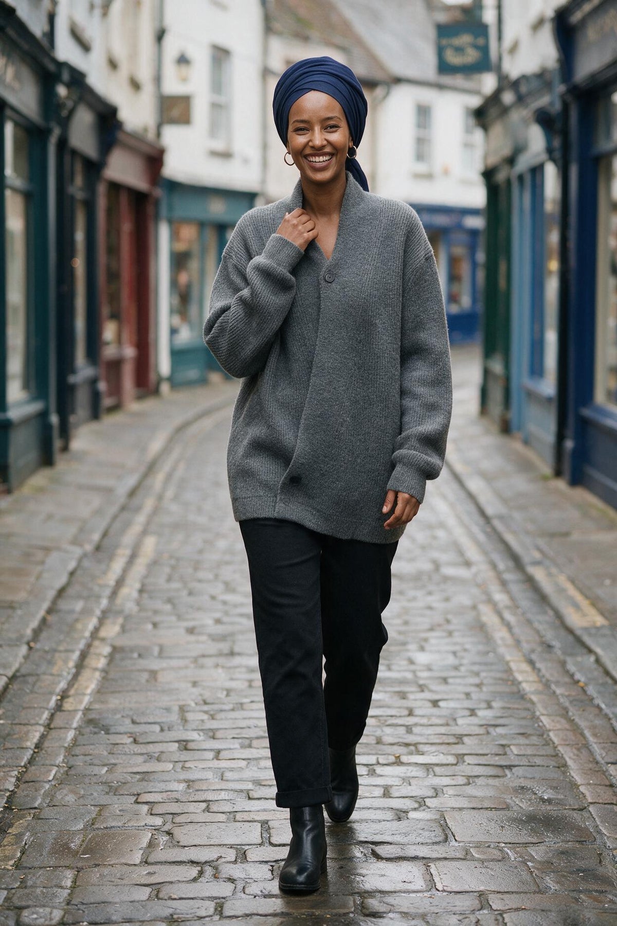 SOLTERI Chunky Knit Cross Button Sweater