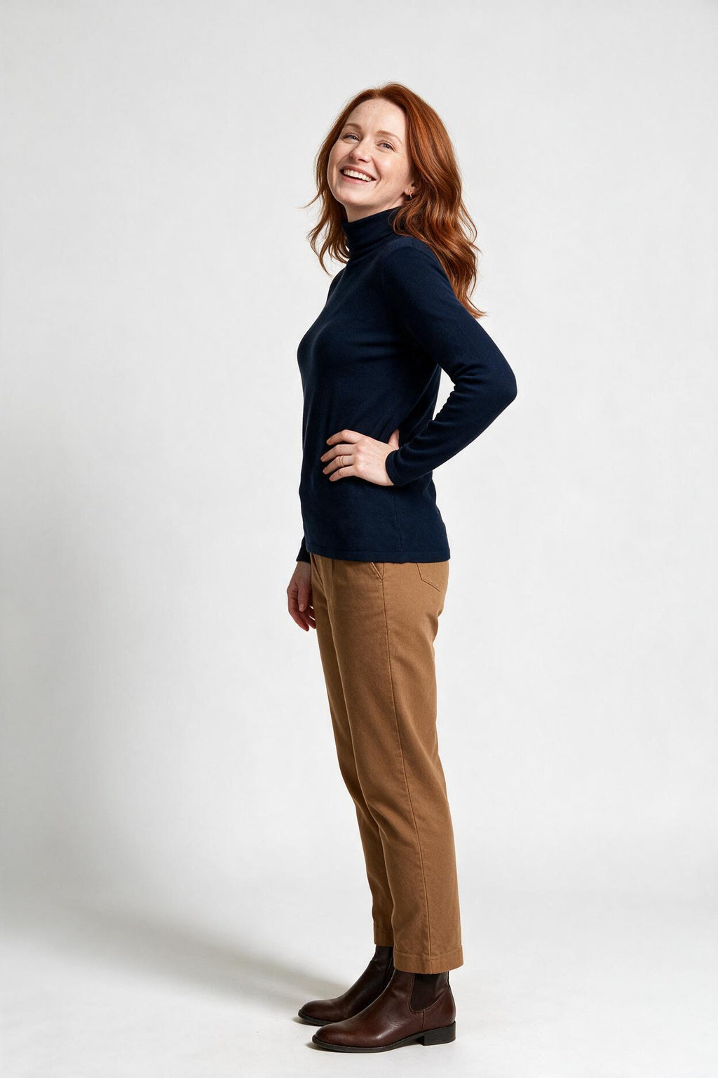 SOLTERI Women’s Turtleneck Sweater with Long Sleeves and Plain Surface