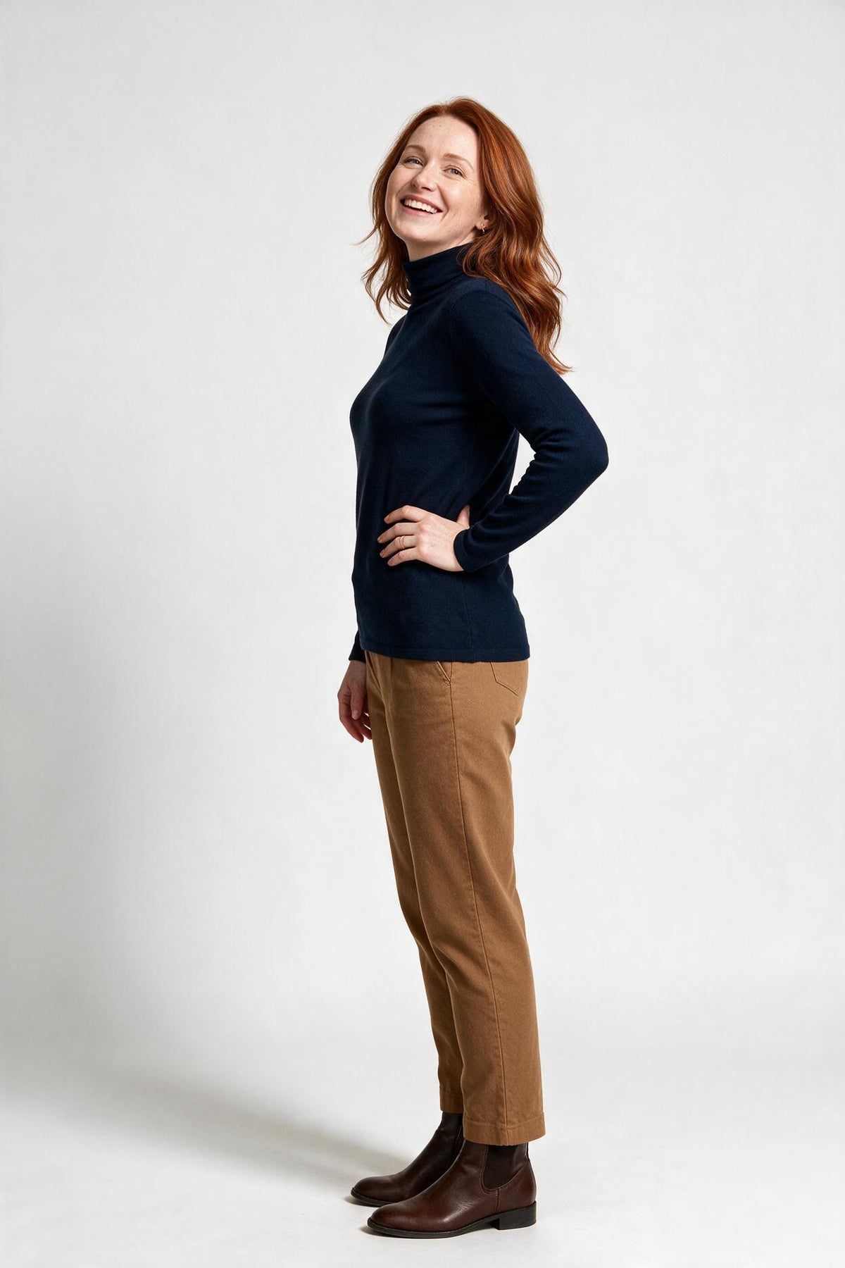 SOLTERI Women’s Turtleneck Sweater with Long Sleeves and Plain Surface