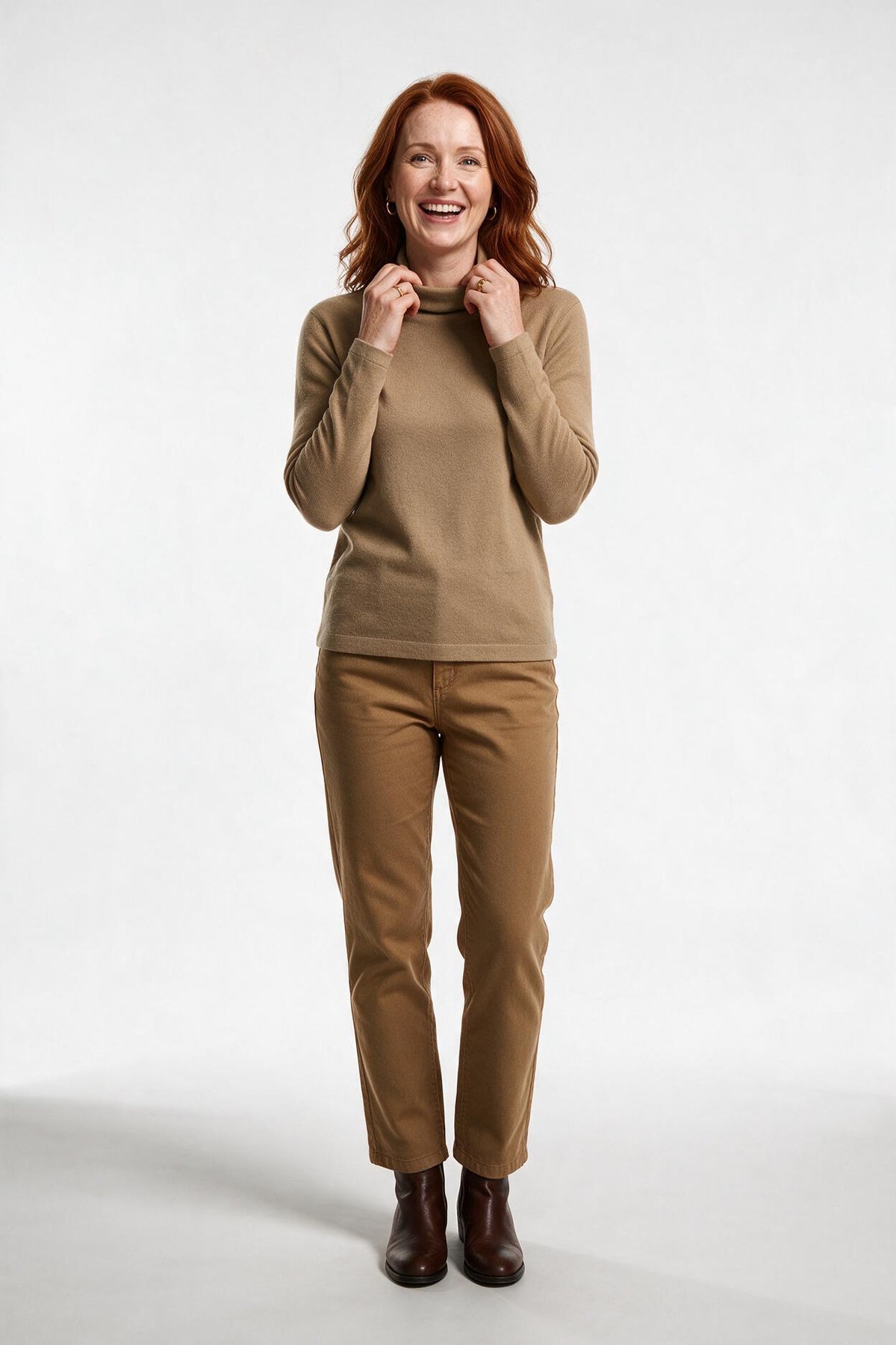 SOLTERI Women’s Turtleneck Sweater with Long Sleeves and Plain Surface