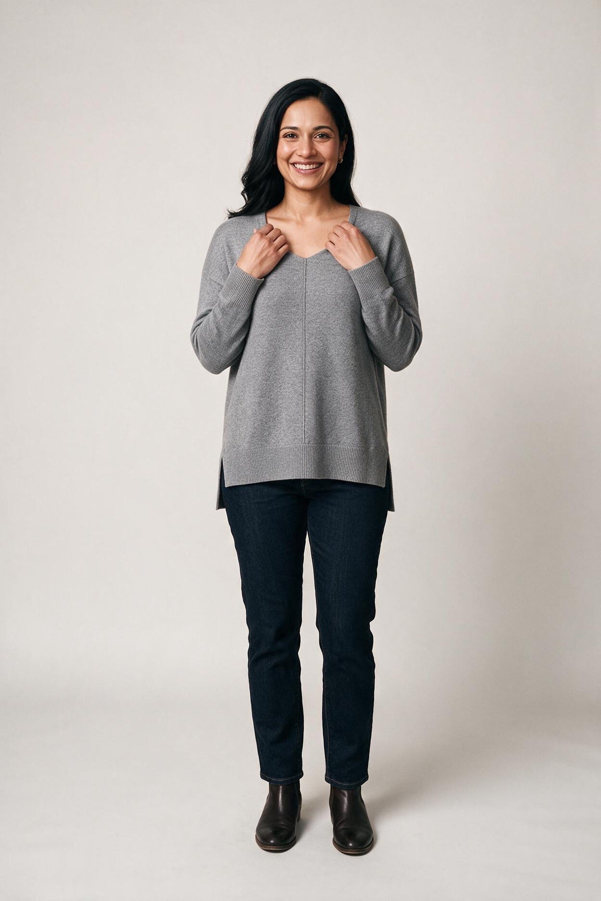 SOLTERI Women’s V-Neck Textured Knit Sweater with Chevron Pattern and Long Sleeves