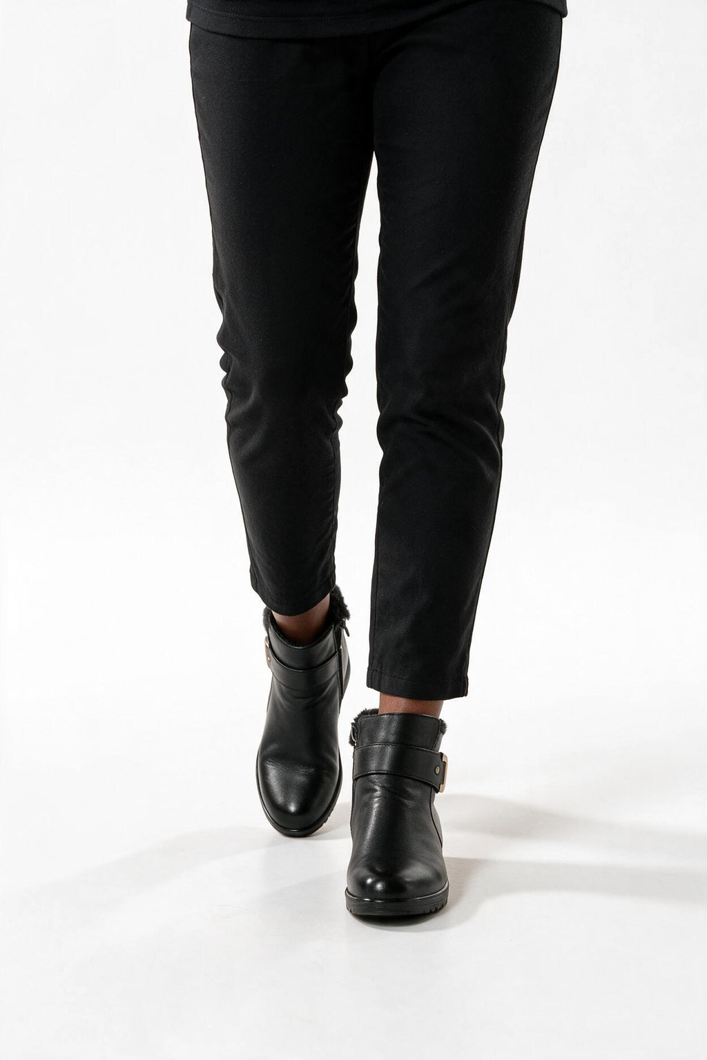 SOLTERI Fantine - Plush-Lined Ankle Boot