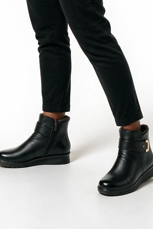 SOLTERI Fantine - Plush-Lined Ankle Boot
