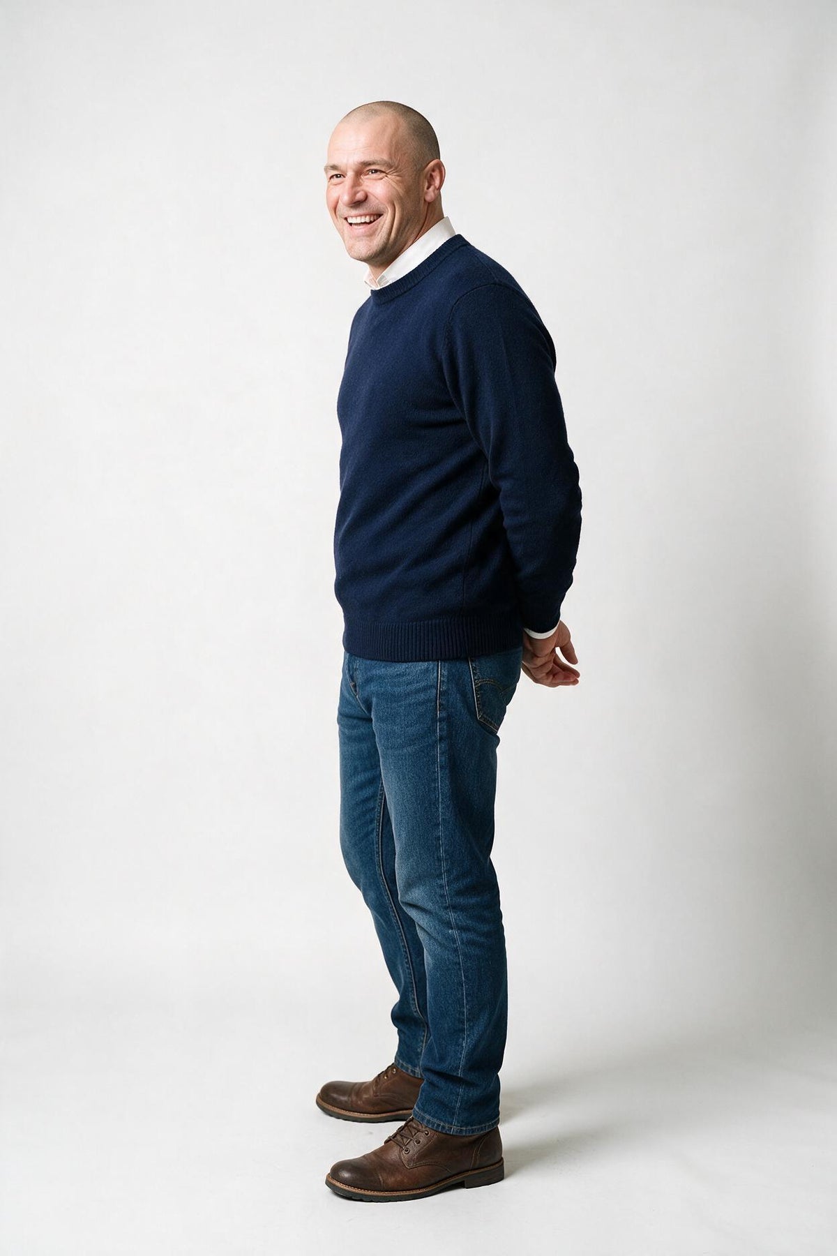 SOLTERI Men's Luxurious Soft Knit Sweater