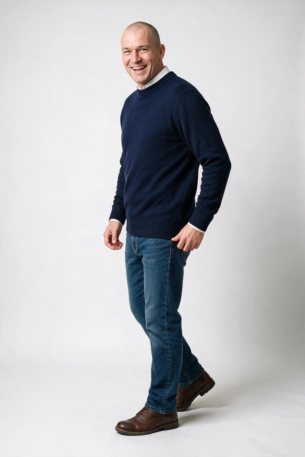 SOLTERI Men's Luxurious Soft Knit Sweater