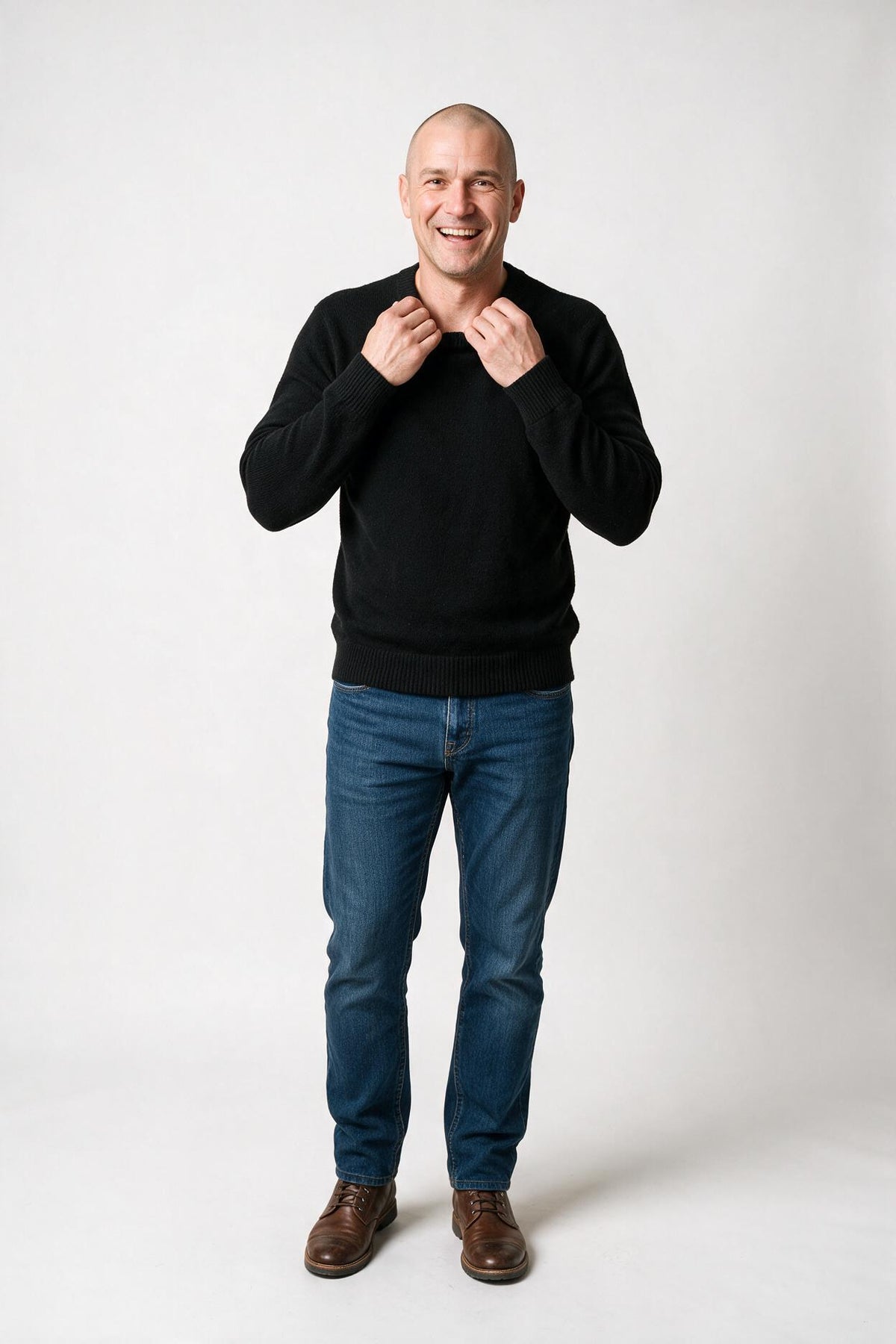 SOLTERI Men's Luxurious Soft Knit Sweater