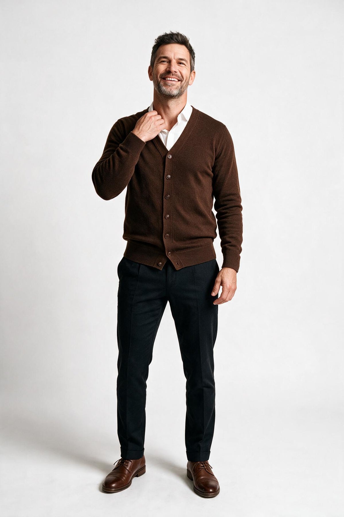 SOLTERI Luca Moretti | Elegant V-Neck Cardigan For Men