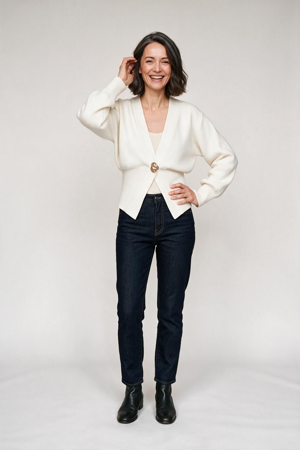 SOLTERI V-Neck Sweater Cardigan