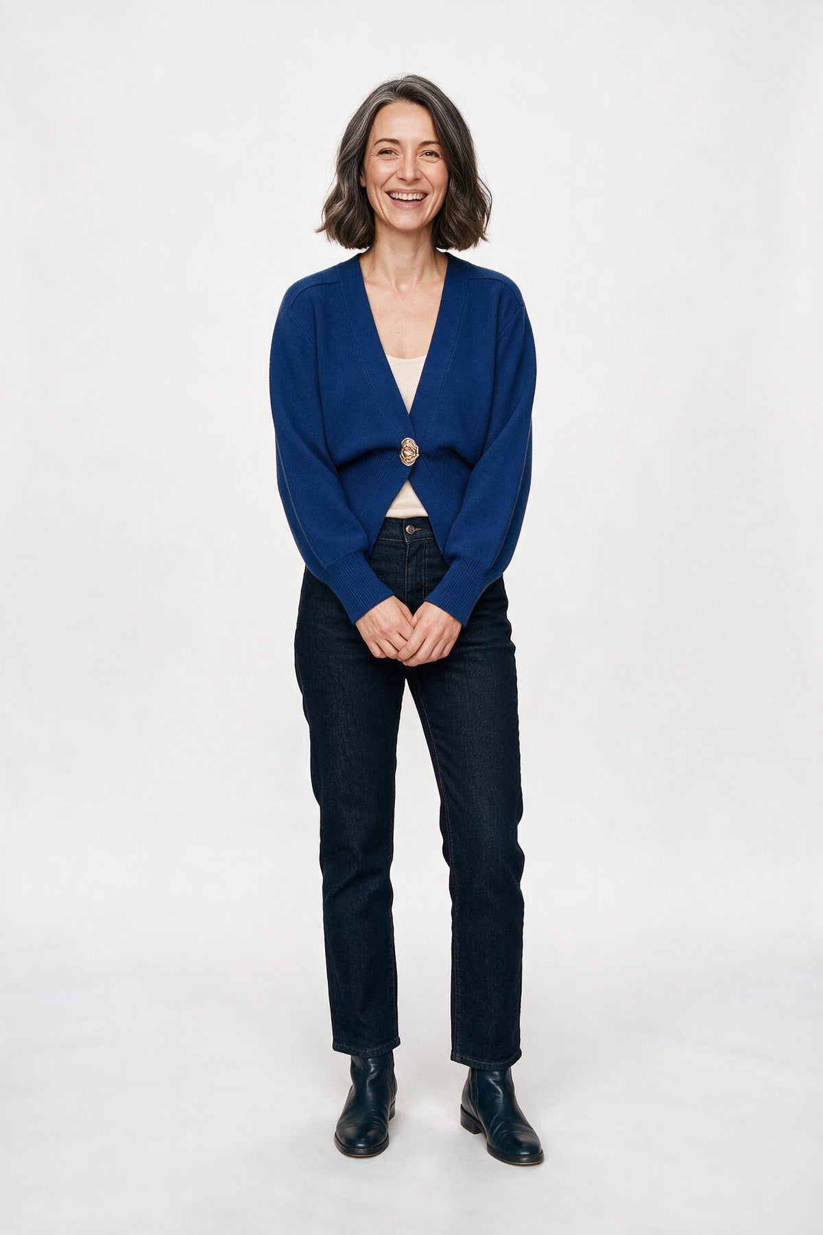 SOLTERI V-Neck Sweater Cardigan