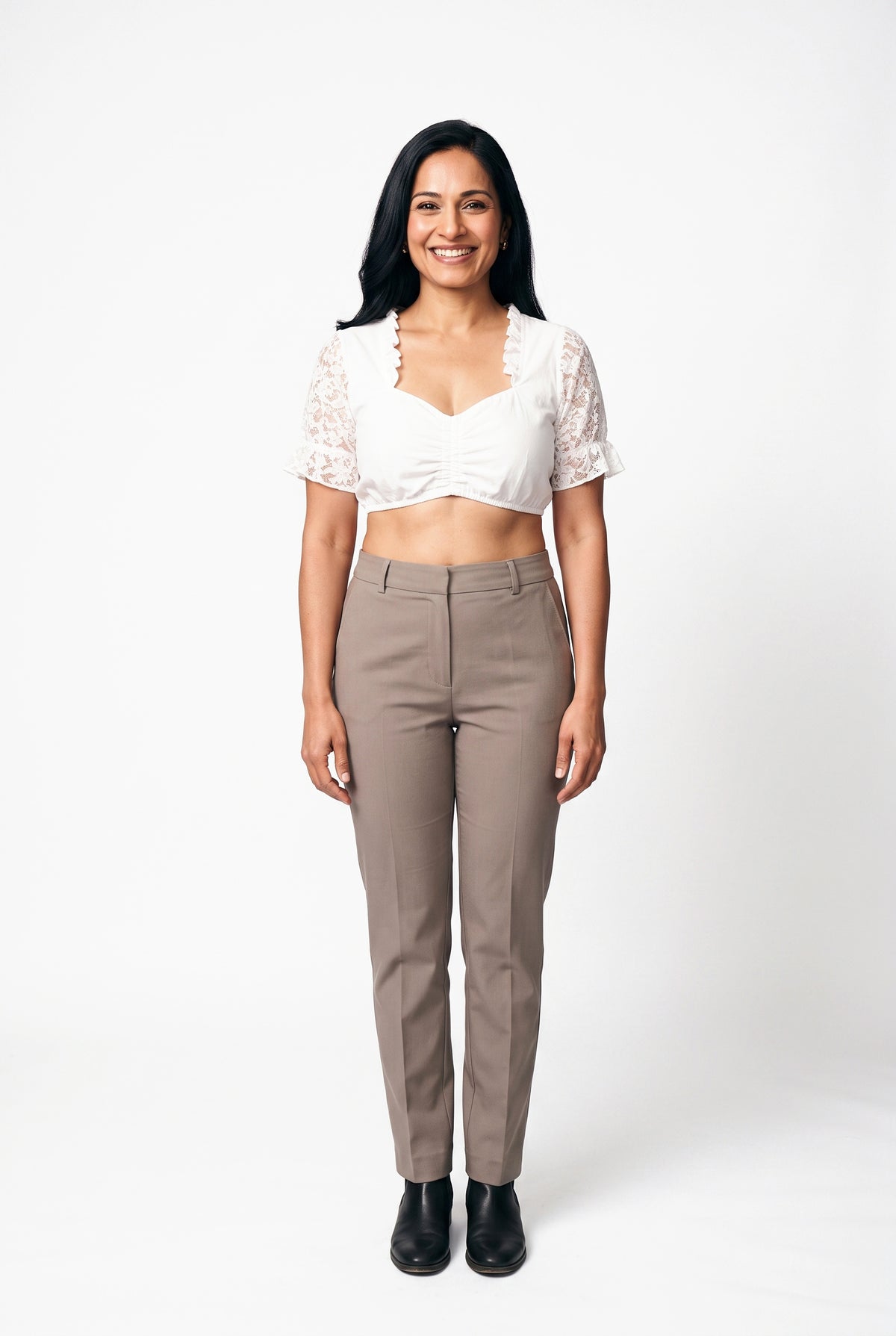 SOLTERI Nina - Modern Cropped Lace Blouse