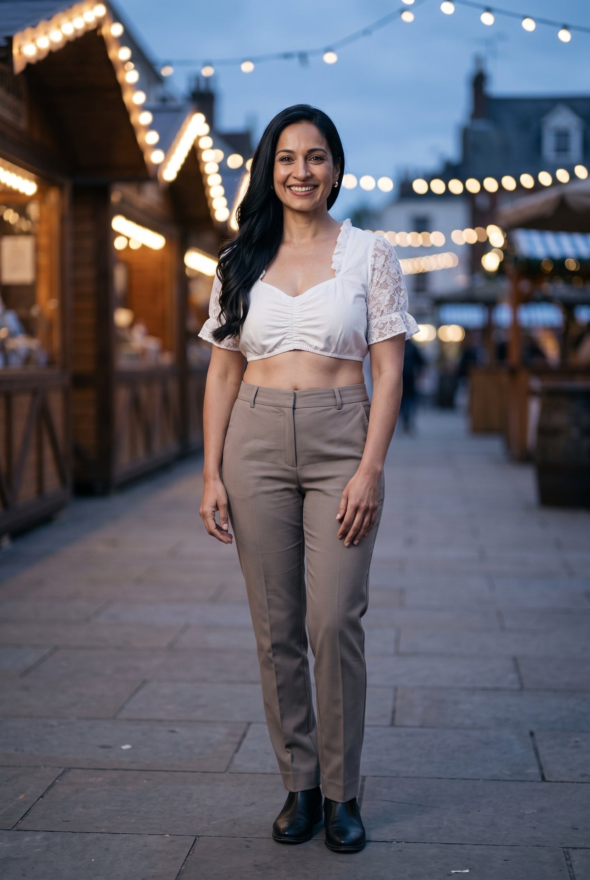 SOLTERI Nina - Modern Cropped Lace Blouse