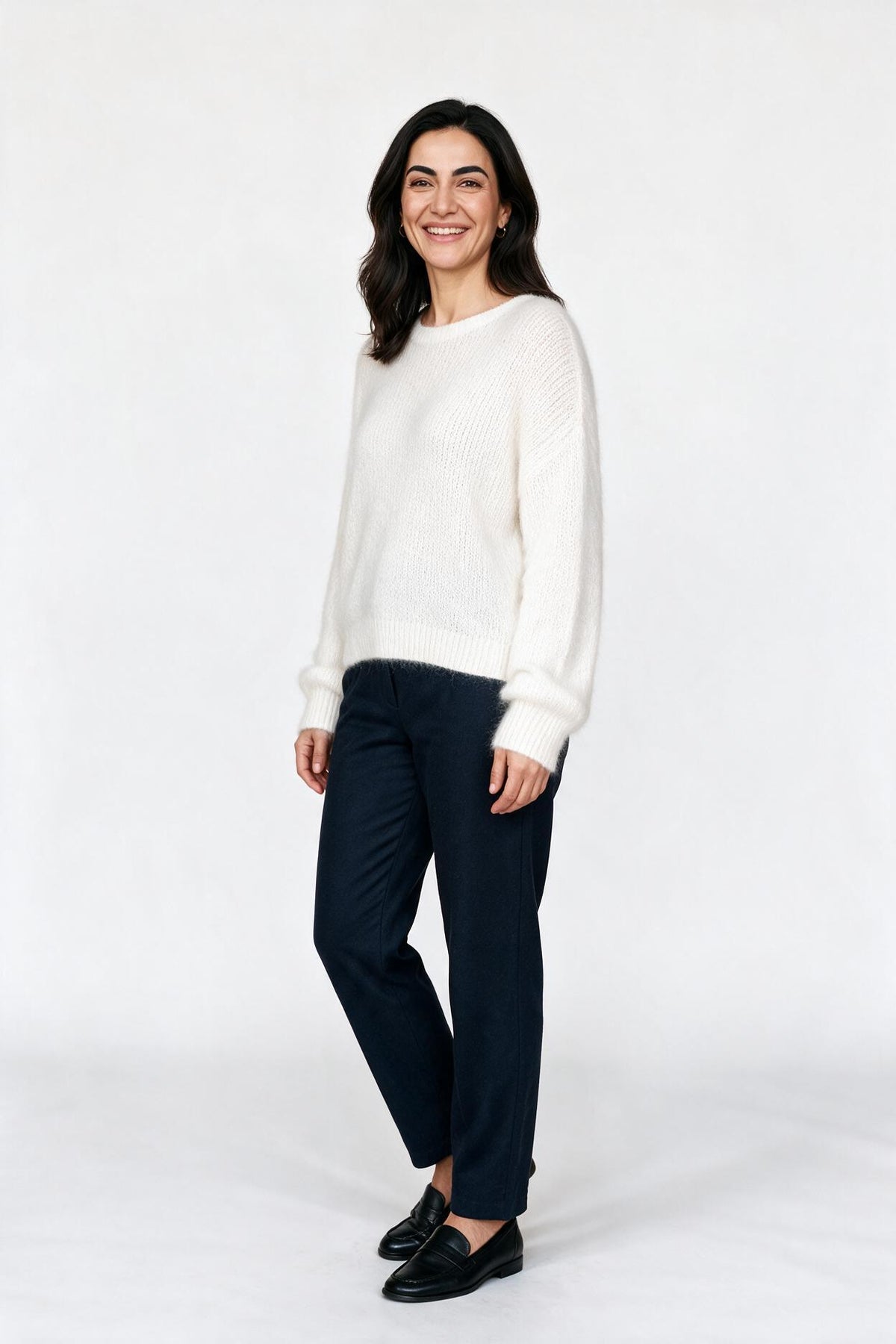 SOLTERI Elegant Solid Color Round Neck Loose Pullover Sweater