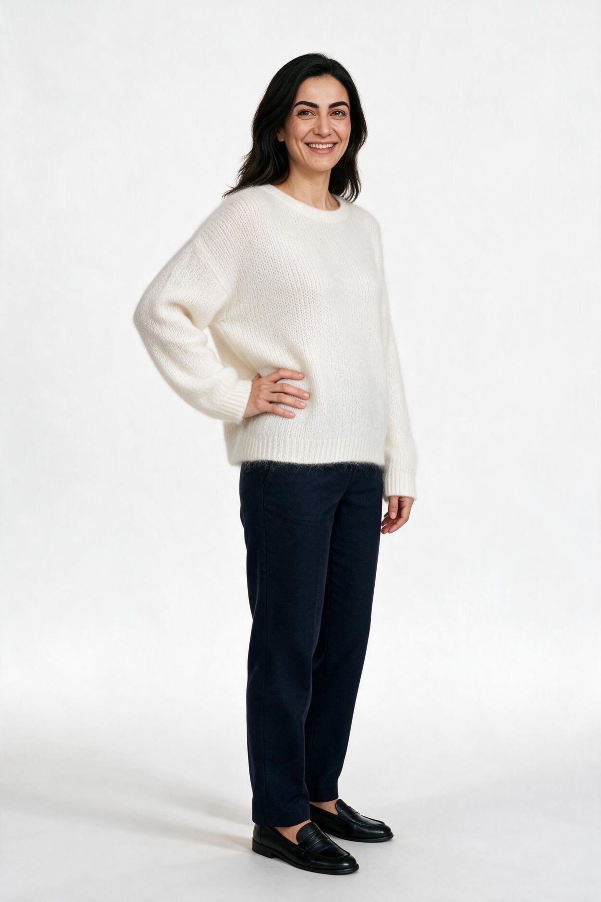 SOLTERI Elegant Solid Color Round Neck Loose Pullover Sweater