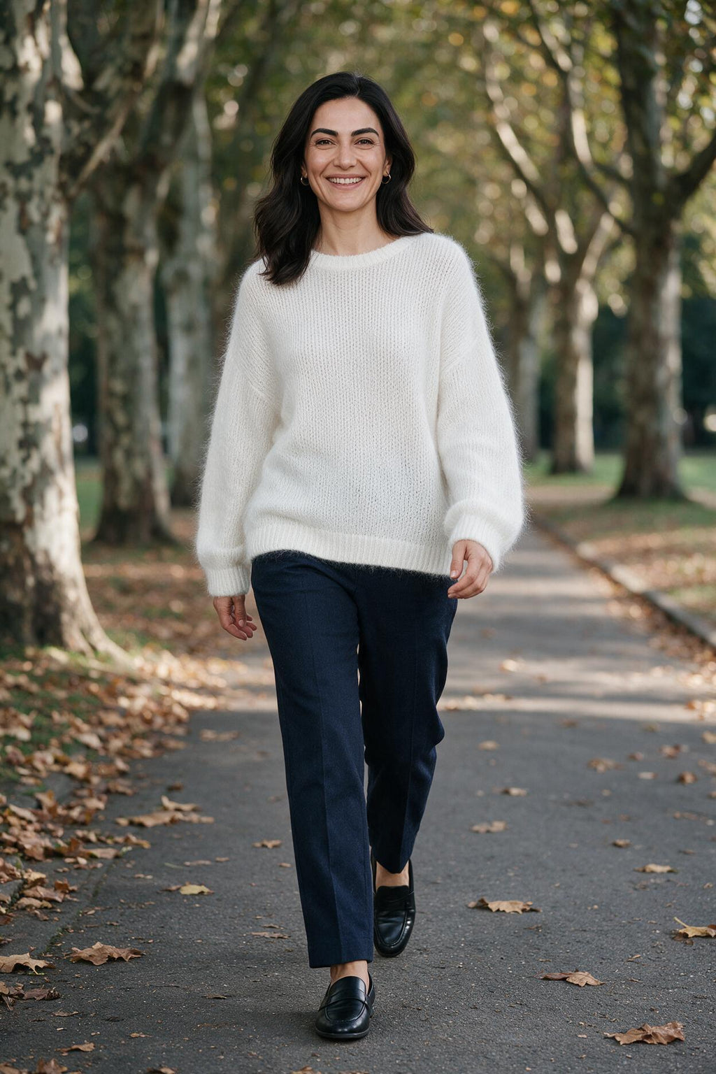 SOLTERI Elegant Solid Color Round Neck Loose Pullover Sweater