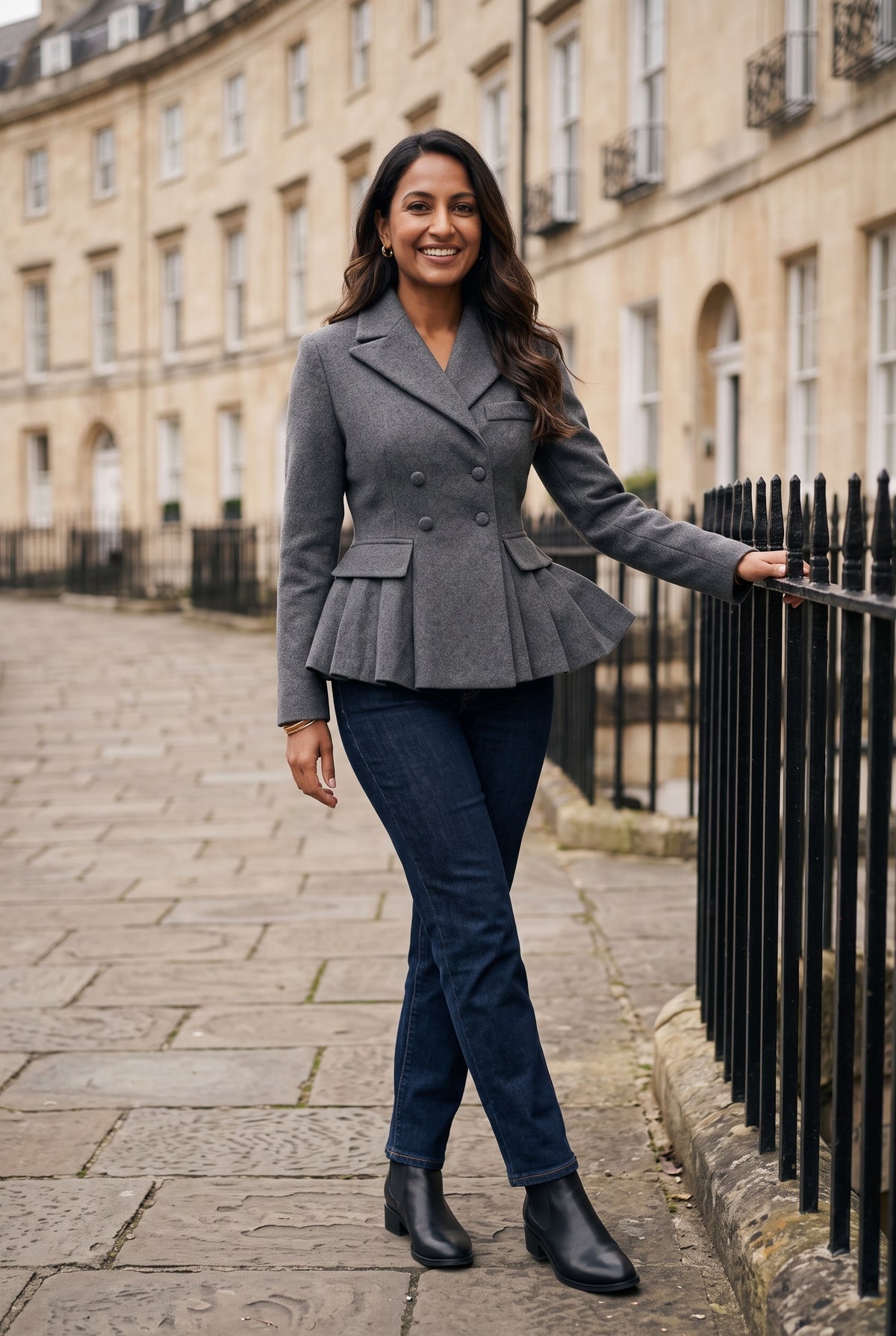SOLTERI Thea - Double-Breasted Peplum Blazer