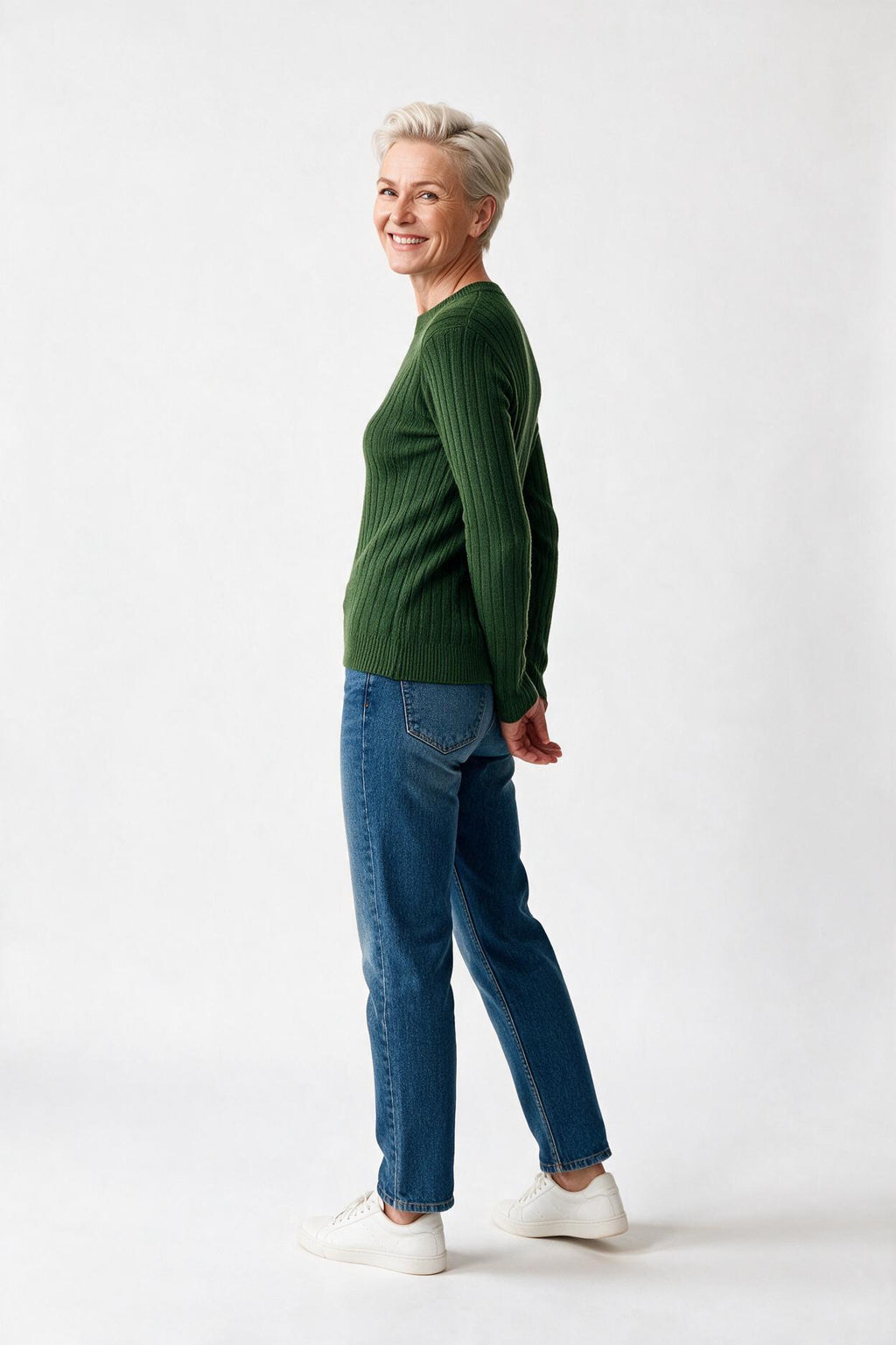 SOLTERI The Round Neck Ribbed Knit Sweater