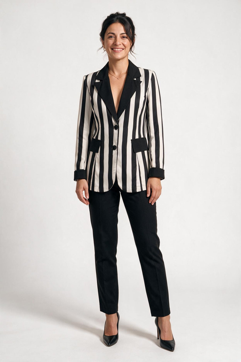 SOLTERI Sabine - Contrast Lapel Striped Blazer - Black & White