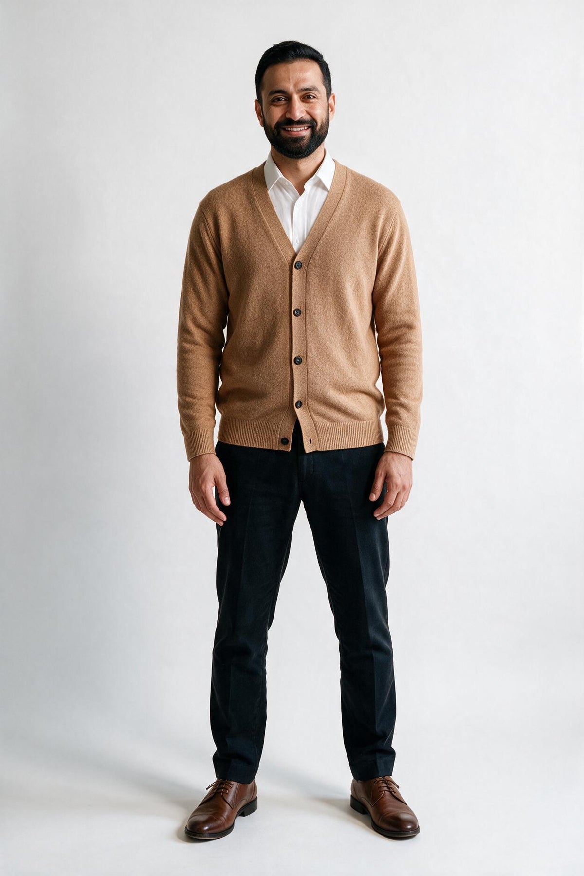 SOLTERI Harlow - V-Neck Button-Down Cardigan - Camel
