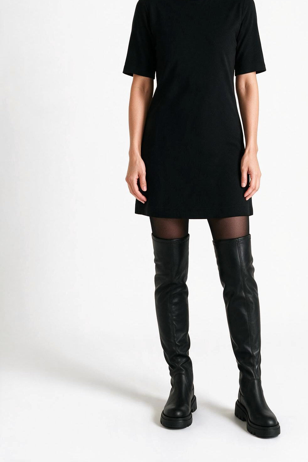 SOLTERI Theodora - Over-The-Knee Chunky-Sole Boot - Black