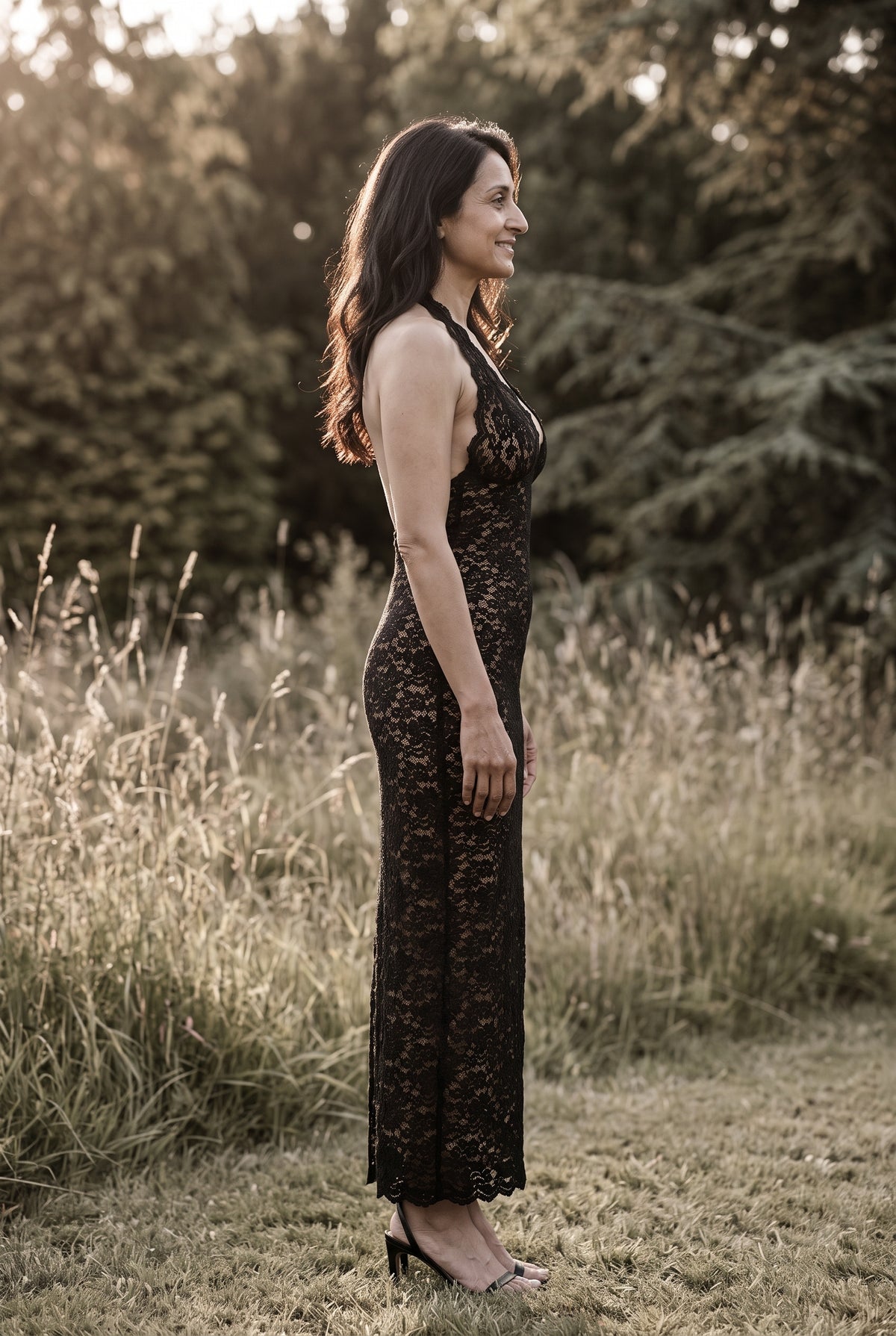 SOLTERI Vivienne - Black Lace Halter Backless Maxi Dress